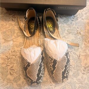 Women’s flat shoes